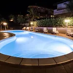 Couette-café Residenza Borgo Italico 3*