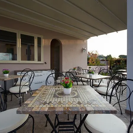 Residenza Borgo Italico Nocleg ze śniadaniem