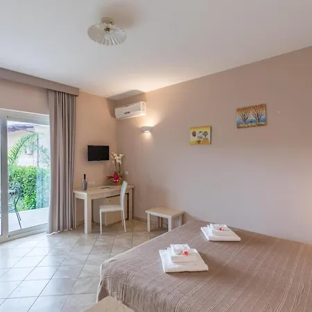 Residenza Borgo Italico 3*