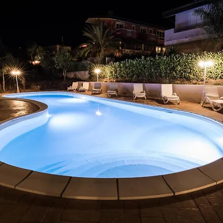 Nocleg ze śniadaniem Residenza Borgo Italico 3*