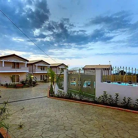 Residenza Borgo Italico Nocleg ze śniadaniem 3*