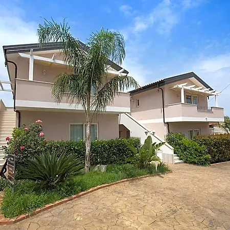 Nocleg ze śniadaniem Residenza Borgo Italico 3*