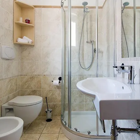Residenza Borgo Italico 3*