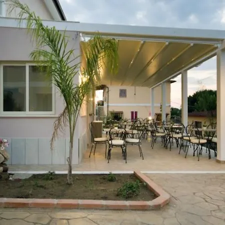 Residenza Borgo Italico Oda ve Kahvaltı Santa Domenica (Vibo Valentia)