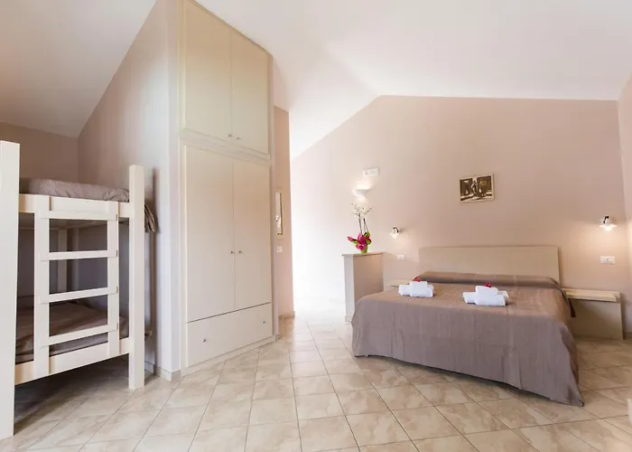 לינה וארוחת בוקר Residenza Borgo Italico סנטה דומניקה