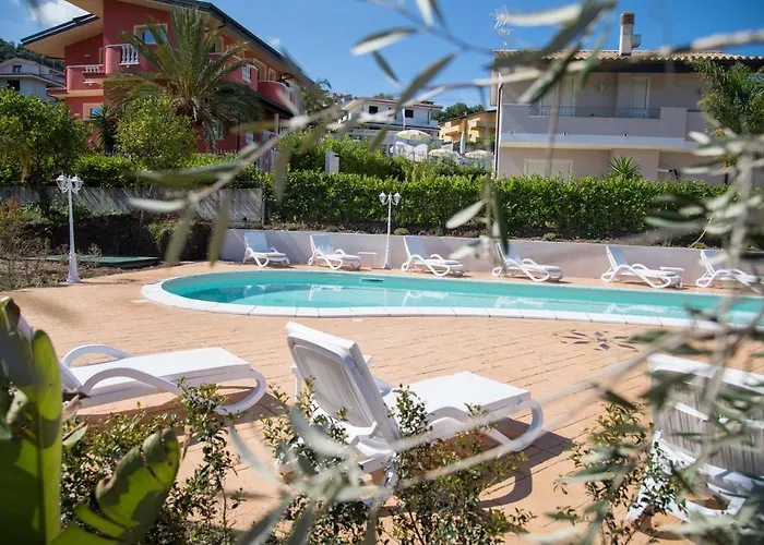 Residenza Borgo Italico סנטה דומניקה