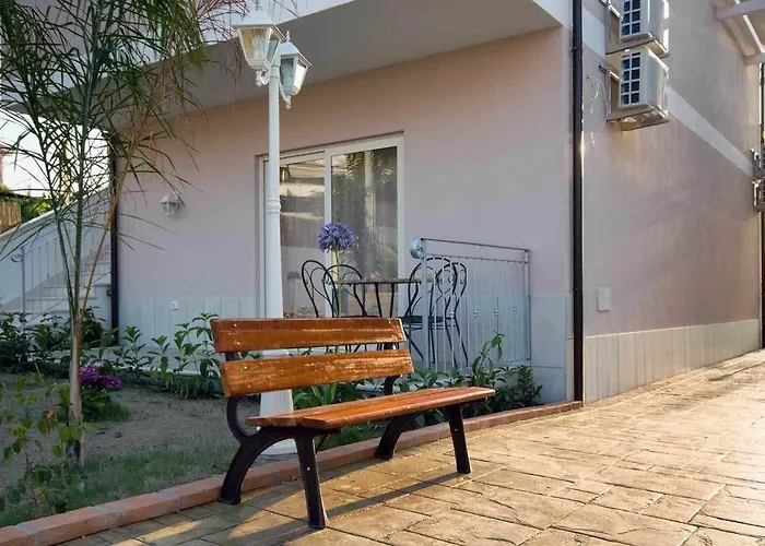 Residenza Borgo Italico 3*